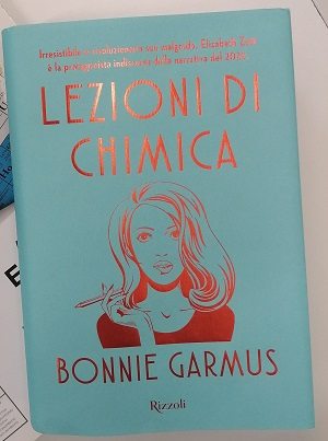 Lezioni-di-chimica-Bonnie-Garmus-copertina