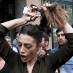 libri studentesse iraniane proteste donne iran